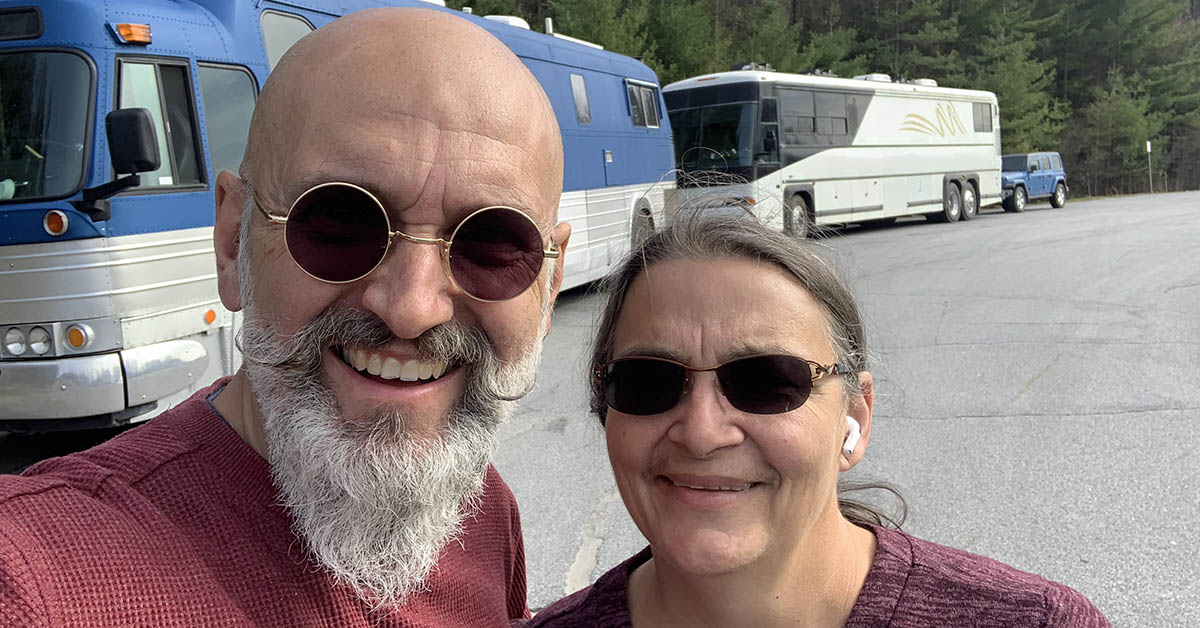 Yvan and Sylvie Import Bus To Canada from US